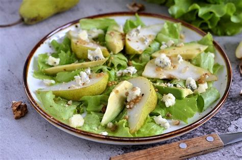 Голубая сырная начинка с грушей и орехами