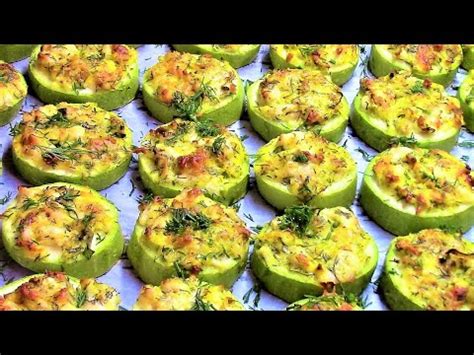 Запеченные кабачки с курицей и сыром