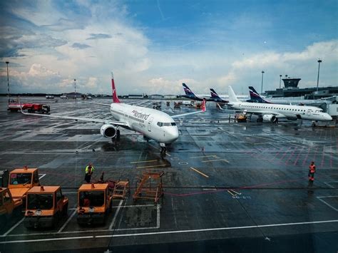Как действуют аэропорты и самолеты
