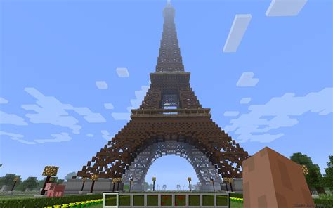 Как создать миниатюру Эйфелевой башни в Minecraft