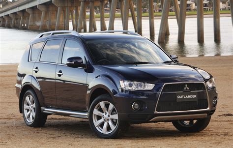 Минусы Mitsubishi Outlander 2010