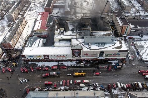 Последствия пожара в ТЦ Зимняя Вишня