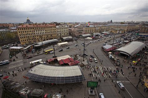 Район города Москва, где находится Сенная площадь