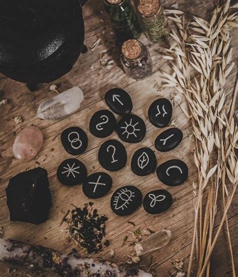 Рунные камни и символы магии