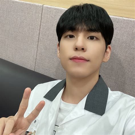 Участник группы Day6 Wonpil