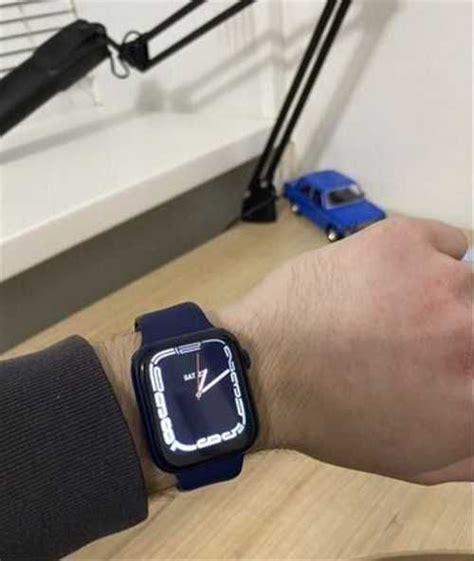 Часы Apple Watch под микроскопом